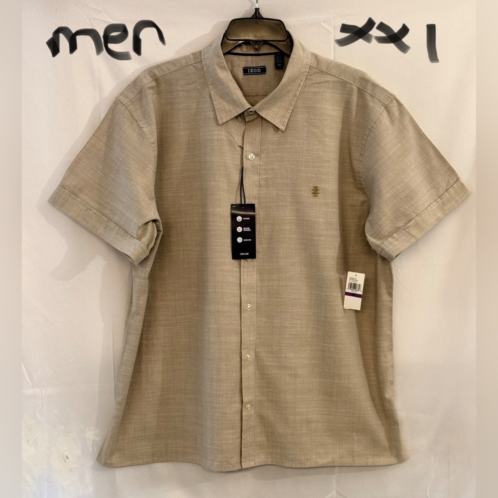 Izod Men's Tan Short Sleeve Button Down Shirt